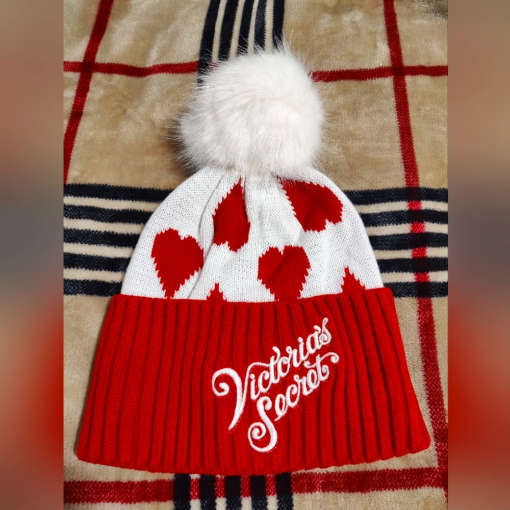 Victoria's Secret Beanie with pom pom and hearts NWT
